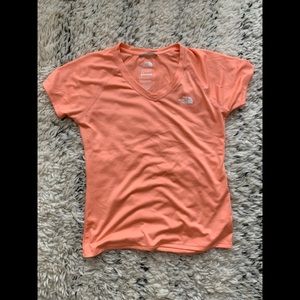 Like New North Face exercise t-shirt size S